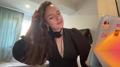 endlessvelour online show from May 29, 2026, 8:12 am