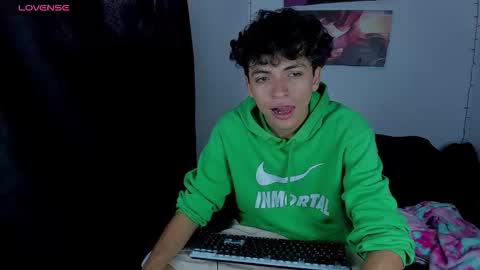 Snapshot of energy_lover137 chatting on February 12, 2026, 3:51 pm Salo online show from February 12, 2026, 3:51 pm