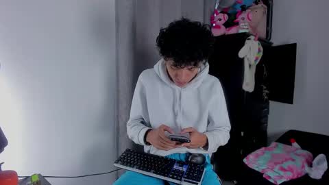 Salo online show from March 31, 2026, 6:41 pm