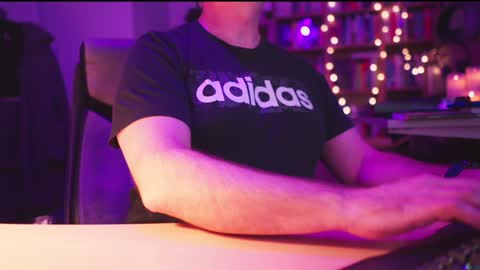 Snapshot of energybra chatting on December 30, 2024, 11:49 pm uk online show from December 30, 2024, 11:49 pm