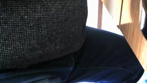 engin_83 online show from November 5, 2025, 8:14 am