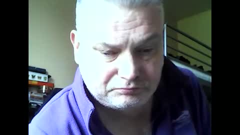 englishguysurrey online show from April 26, 2026, 8:56 am