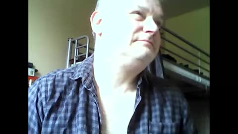 englishguysurrey online show from May 2, 2026, 8:41 am