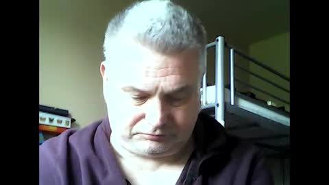 englishguysurrey online show from May 20, 2026, 9:15 am