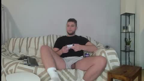 Snapshot of englishladxxx chatting on December 28, 2024, 12:47 am Englishladxxx online show from December 28, 2024, 12:47 am