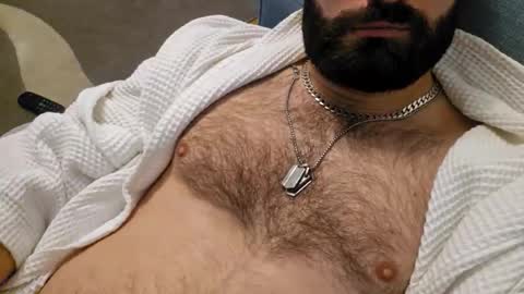 Snapshot of englishphatcock chatting on November 19, 2025, 12:43 am Happy online show from November 19, 2025, 12:43 am