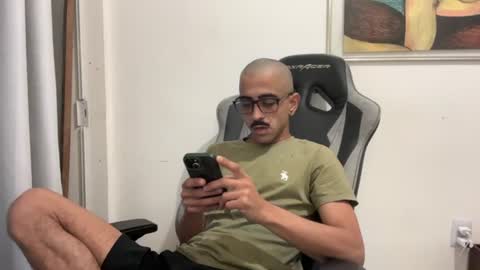 Snapshot of enjoythetrip chatting on June 20, 2026, 6:05 am Luke online show from June 20, 2026, 6:05 am
