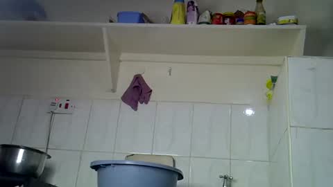 enkarxx online show from April 2, 2026, 1:36 am