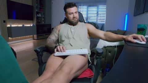 Erik online show from May 18, 2026, 5:41 pm