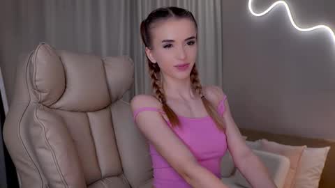 Snapshot of entya chatting on February 9, 2026, 7:34 am entya online show from February 9, 2026, 7:34 am