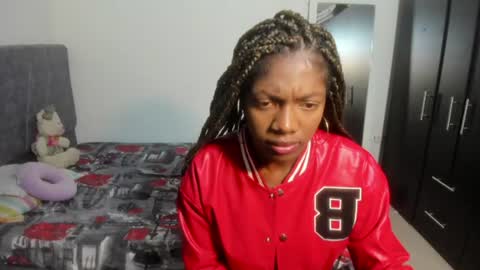 Snapshot of enyelsalas2 chatting on November 2, 2025, 12:24 am Angela online show from November 2, 2025, 12:24 am