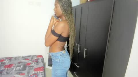 Snapshot of enyelsalas2 chatting on November 3, 2025, 7:04 pm Angela online show from November 3, 2025, 7:04 pm