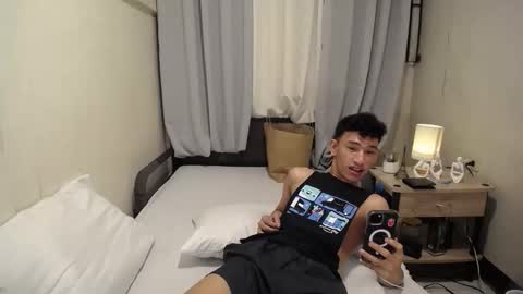 Snapshot of enzinoxx2024 chatting on September 18, 2025, 1:02 pm enzo online show from September 18, 2025, 1:02 pm