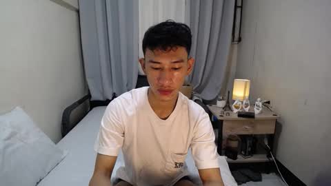 Snapshot of enzinoxx2024 chatting on September 20, 2025, 12:28 pm enzo online show from September 20, 2025, 12:28 pm