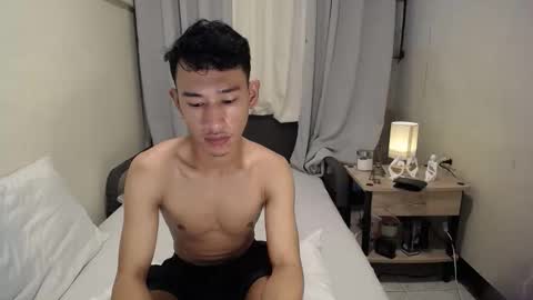 Snapshot of enzinoxx2024 chatting on September 23, 2025, 7:33 am enzo online show from September 23, 2025, 7:33 am