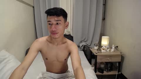 Snapshot of enzinoxx2024 chatting on September 24, 2025, 6:44 pm enzo online show from September 24, 2025, 6:44 pm