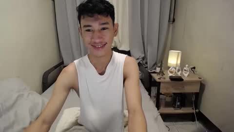 Snapshot of enzinoxx2024 chatting on October 3, 2025, 5:54 pm enzo online show from October 3, 2025, 5:54 pm