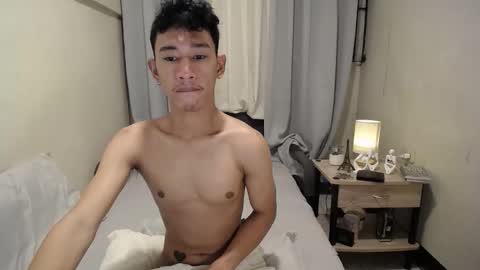 Snapshot of enzinoxx2024 chatting on October 5, 2025, 9:13 pm enzo online show from October 5, 2025, 9:13 pm