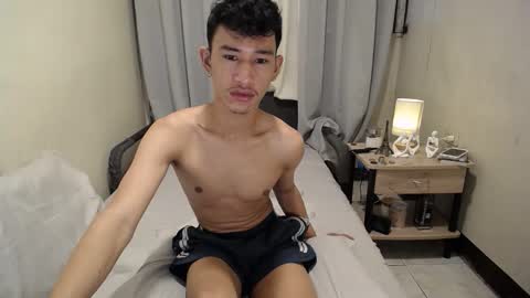 Snapshot of enzinoxx2024 chatting on October 8, 2025, 7:28 am enzo online show from October 8, 2025, 7:28 am