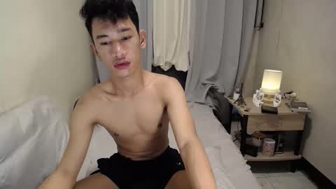 Snapshot of enzinoxx2024 chatting on October 17, 2025, 11:13 am enzo online show from October 17, 2025, 11:13 am