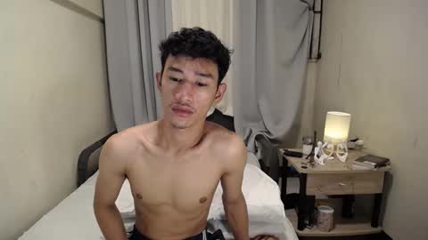 Snapshot of enzinoxx2024 chatting on October 30, 2025, 5:35 pm enzo online show from October 30, 2025, 5:35 pm