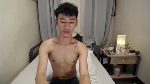 Snapshot of enzinoxx2024 chatting on October 31, 2025, 4:41 pm enzo online show from October 31, 2025, 4:41 pm