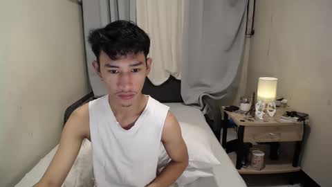 Snapshot of enzinoxx2024 chatting on November 1, 2025, 1:57 pm enzo online show from November 1, 2025, 1:57 pm