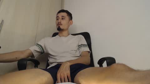 Snapshot of enzo_1408 chatting on February 12, 2025, 6:19 am enzo 1408 online show from February 12, 2025, 6:19 am