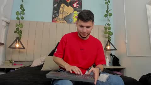 Snapshot of enzo_rivas chatting on October 27, 2025, 3:49 pm ENZO online show from October 27, 2025, 3:49 pm