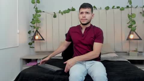 Snapshot of enzo_rivas chatting on November 7, 2025, 2:17 pm ENZO online show from November 7, 2025, 2:17 pm