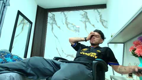 Snapshot of enzo_turner chatting on February 3, 2026, 3:59 am online show from February 3, 2026, 3:59 am