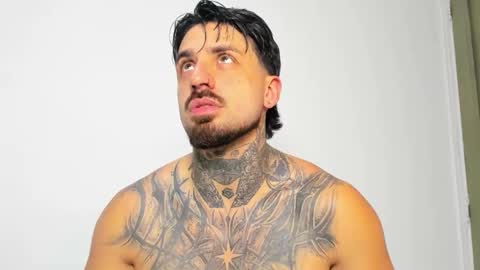 Snapshot of enzoaren chatting on November 6, 2025, 12:33 am Enzo Aren online show from November 6, 2025, 12:33 am