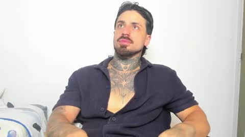 Snapshot of enzoaren chatting on November 24, 2025, 10:53 pm Enzo Aren online show from November 24, 2025, 10:53 pm