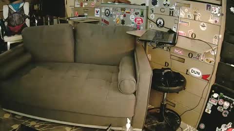 Snapshot of enzosolo12 chatting on January 1, 2025, 10:11 am enzosolo12 online show from January 1, 2025, 10:11 am