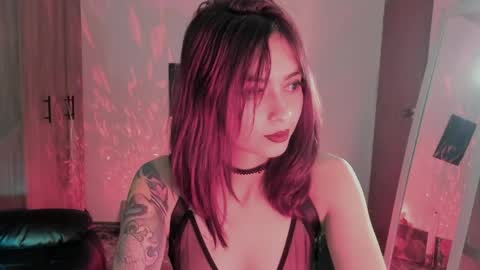 Leyla online show from April 30, 2026, 1:01 am