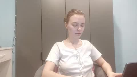 Snapshot of eracloke chatting on February 9, 2026, 1:31 am Lily online show from February 9, 2026, 1:31 am