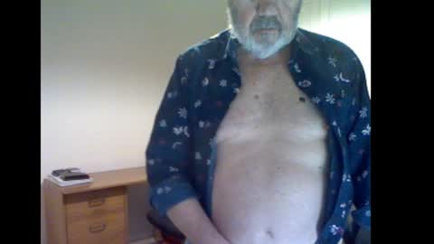 Snapshot of erasmus_d chatting on December 1, 2025, 6:02 pm erasmus_d online show from December 1, 2025, 6:02 pm