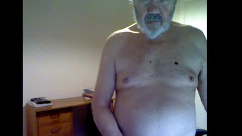 Snapshot of erasmus_d chatting on December 17, 2025, 6:03 pm erasmus_d online show from December 17, 2025, 6:03 pm