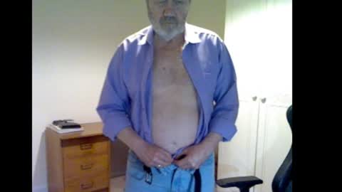 Snapshot of erasmus_d chatting on January 5, 2026, 6:11 pm erasmus_d online show from January 5, 2026, 6:11 pm