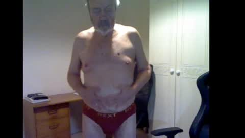 Snapshot of erasmus_d chatting on January 8, 2026, 5:37 pm erasmus_d online show from January 8, 2026, 5:37 pm