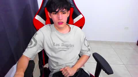 eren_tatakae online show from January 9, 2025, 2:22 am