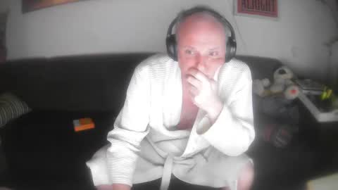 Eric online show from February 2, 2025, 11:32 pm