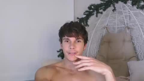 Snapshot of eric_crush chatting on December 14, 2025, 3:56 am Eric Crush online show from December 14, 2025, 3:56 am