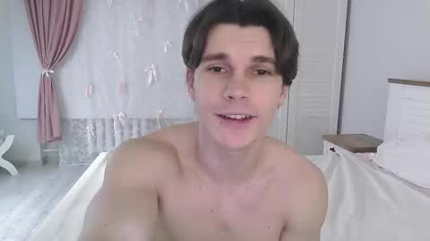 Snapshot of eric_crush chatting on March 16, 2026, 4:07 am Eric Crush online show from March 16, 2026, 4:07 am