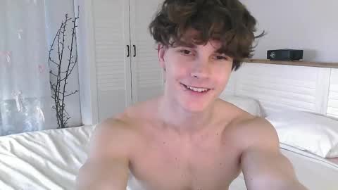 Snapshot of eric_crush chatting on March 22, 2026, 4:16 am Eric Crush online show from March 22, 2026, 4:16 am