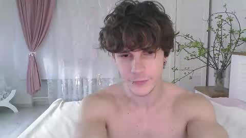 Snapshot of eric_crush chatting on March 31, 2026, 4:13 am Eric Crush online show from March 31, 2026, 4:13 am