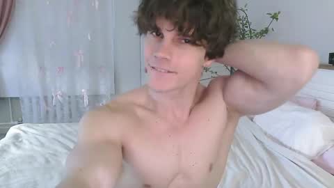 Snapshot of eric_crush chatting on April 2, 2026, 4:10 am Eric Crush online show from April 2, 2026, 4:10 am