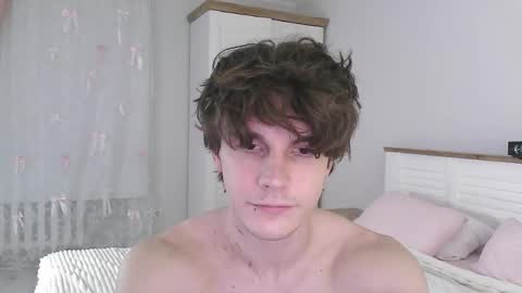 Snapshot of eric_crush chatting on April 6, 2026, 3:48 am Eric Crush online show from April 6, 2026, 3:48 am