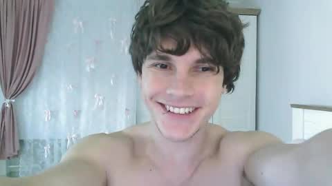 Snapshot of eric_crush chatting on May 6, 2026, 3:57 am Eric Crush online show from May 6, 2026, 3:57 am