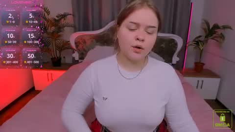 erica_love_ online show from November 17, 2025, 6:41 am
